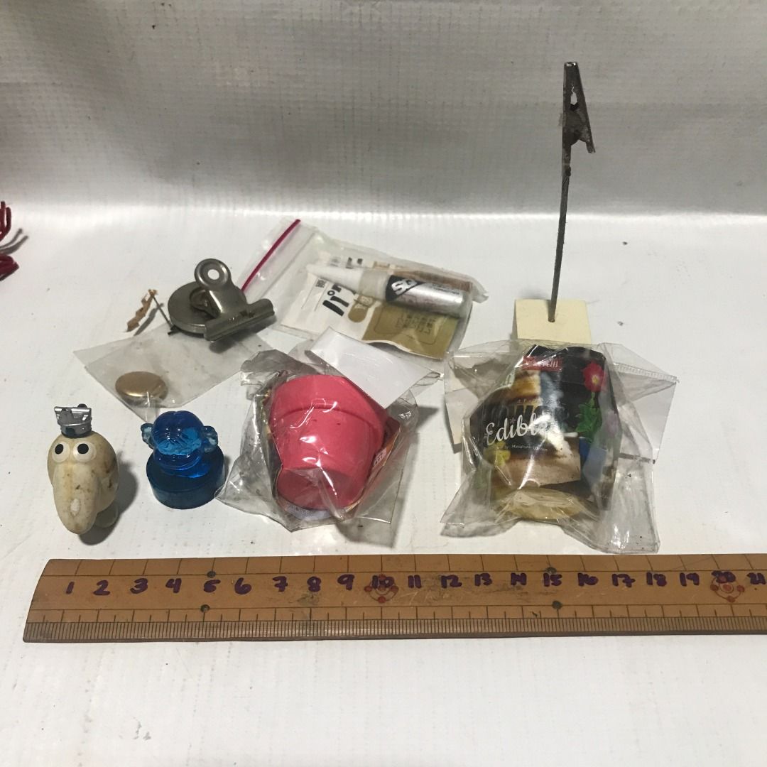 Assorted miniature items: owl, pot, clip, and more #4969 (Category: Vintage Collectibles) located in Malabon City. Submitted by mldg.surplus (Listing ID 1459181776, Image 1). Description: MLDG Surplus Reminder: •Expect minimal flaws such as stain, lint, scratches etc. •No reservation, we can accept your offer, but it doesn't mean that the item is reserved. •No other picture. All pictures are posted already. •Battery operated items does not includ