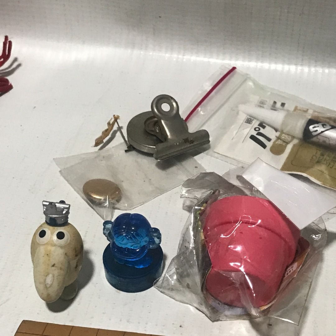 Assorted miniature items: owl, pot, clip, and more #4969 (Category: Vintage Collectibles) located in Malabon City. Submitted by mldg.surplus (Listing ID 1459181776, Image 3). Description: MLDG Surplus Reminder: •Expect minimal flaws such as stain, lint, scratches etc. •No reservation, we can accept your offer, but it doesn't mean that the item is reserved. •No other picture. All pictures are posted already. •Battery operated items does not includ