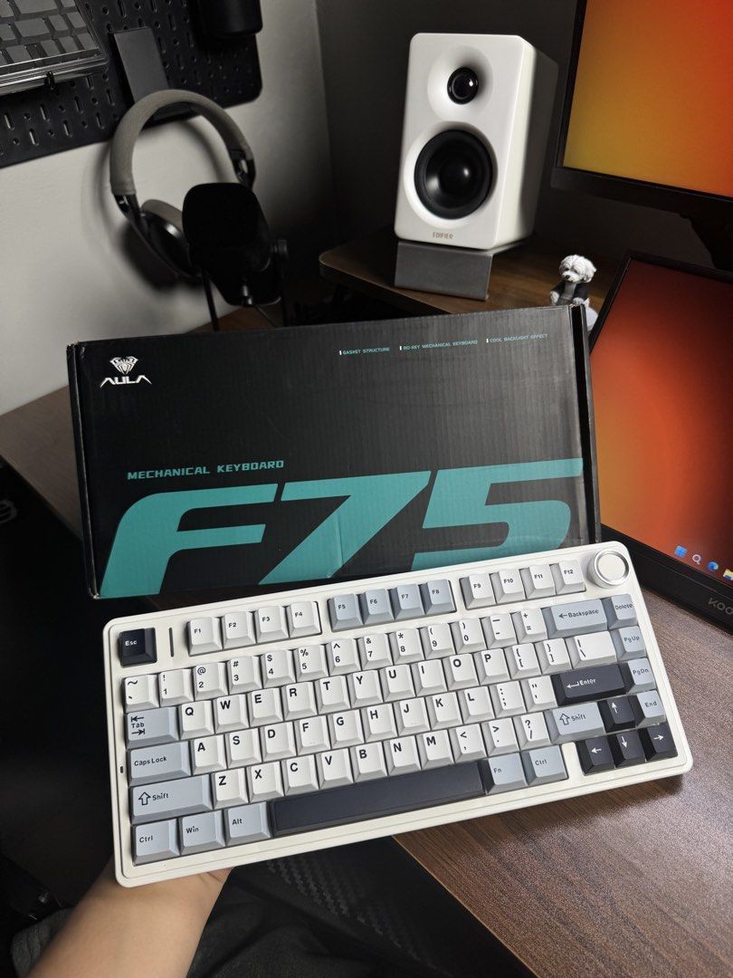 AULA F75 Mechanical Keyboard (Category: Computer Keyboard) located in Davao. Submitted by wrz.finds (Listing ID 1459246405, Image 2). Description: Issue: volume knob only - AULA F75 Mechanical Keyboard - Compact 75% layout - Stylish white and grey keycap set - Ideal for gaming and typing - Includes original box - Features a functional knob on the top right - Feel free to ask any questions!.