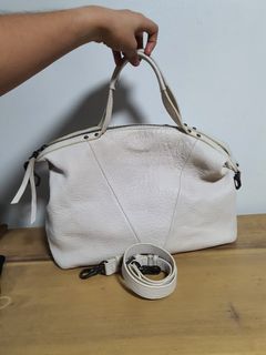 (Category: ) located in . Submitted by fashionbanana (Listing ID 1459251715, Image 1). Description: .