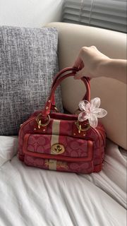 (Category: ) located in . Submitted by luvebags (Listing ID 1459139001, Image 1). Description: .