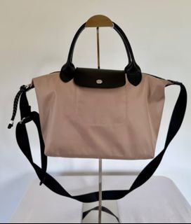 （分類：）位於 。 由 swiftriver. 提交（商品編號 1459206830，圖片 1）。簡介： 。
