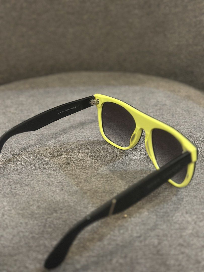 Authentic Marc jacobs sunglasses (Category: Sunglasses & Eyewear) located in Quezon City. Submitted by luxpro.mnl (Listing ID 1459121389, Image 3). Description: Brandnew Authentic from newt jersey The Mills at Jersey Gardens 💯ORIGINAL/LEGIT 💯 Moneyback Guarantee.