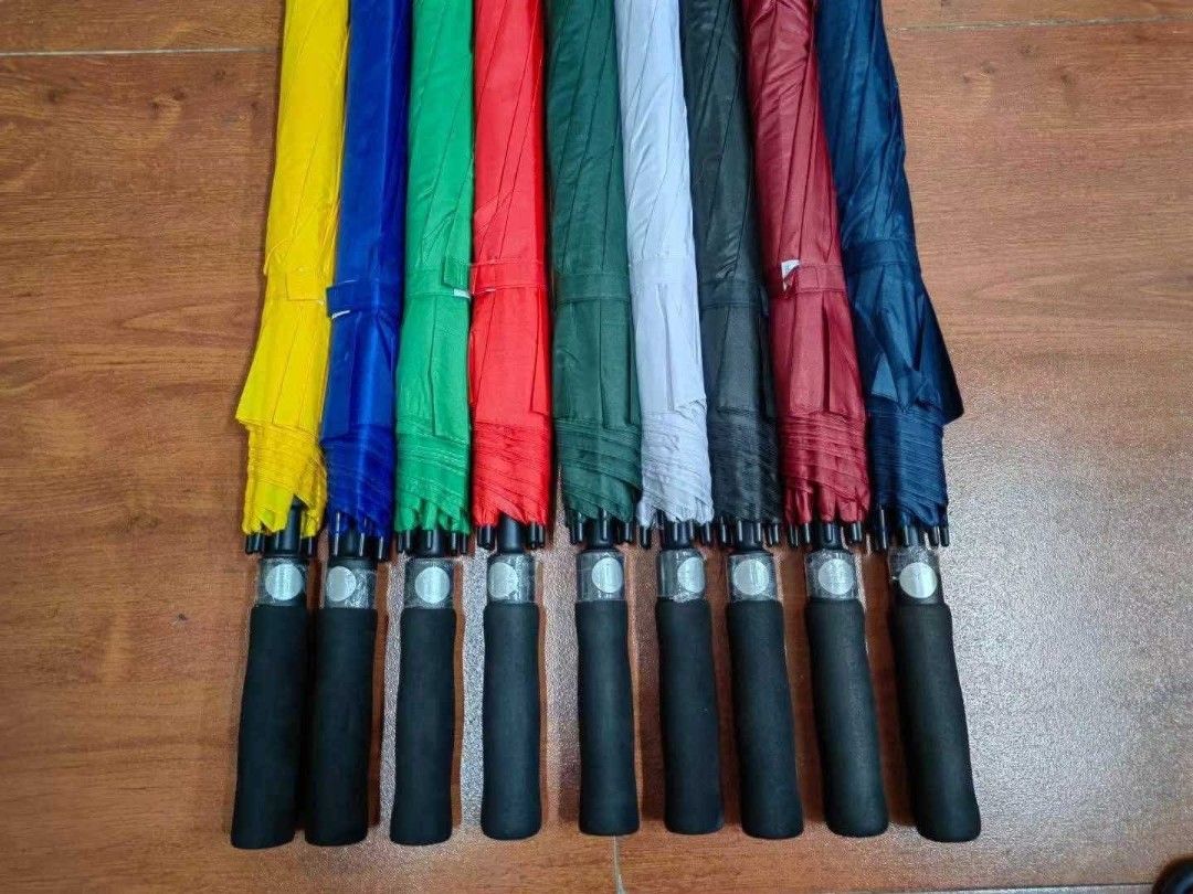 Automatic 3-Fold Pongee Umbrellas - Assorted Colors (Category: Umbrellas) located in Manila. Submitted by empyuyubaron (Listing ID 1459181390, Image 1). Description: - Automatic 3-fold umbrella - Made with durable pongee material - Available in multiple colors: yellow, blue, green, red, dark green, white, maroon, dark blue - Comfortable foam handle for easy grip - Individually wrapped, perfect for gifting or personal use - Compact and convenient 