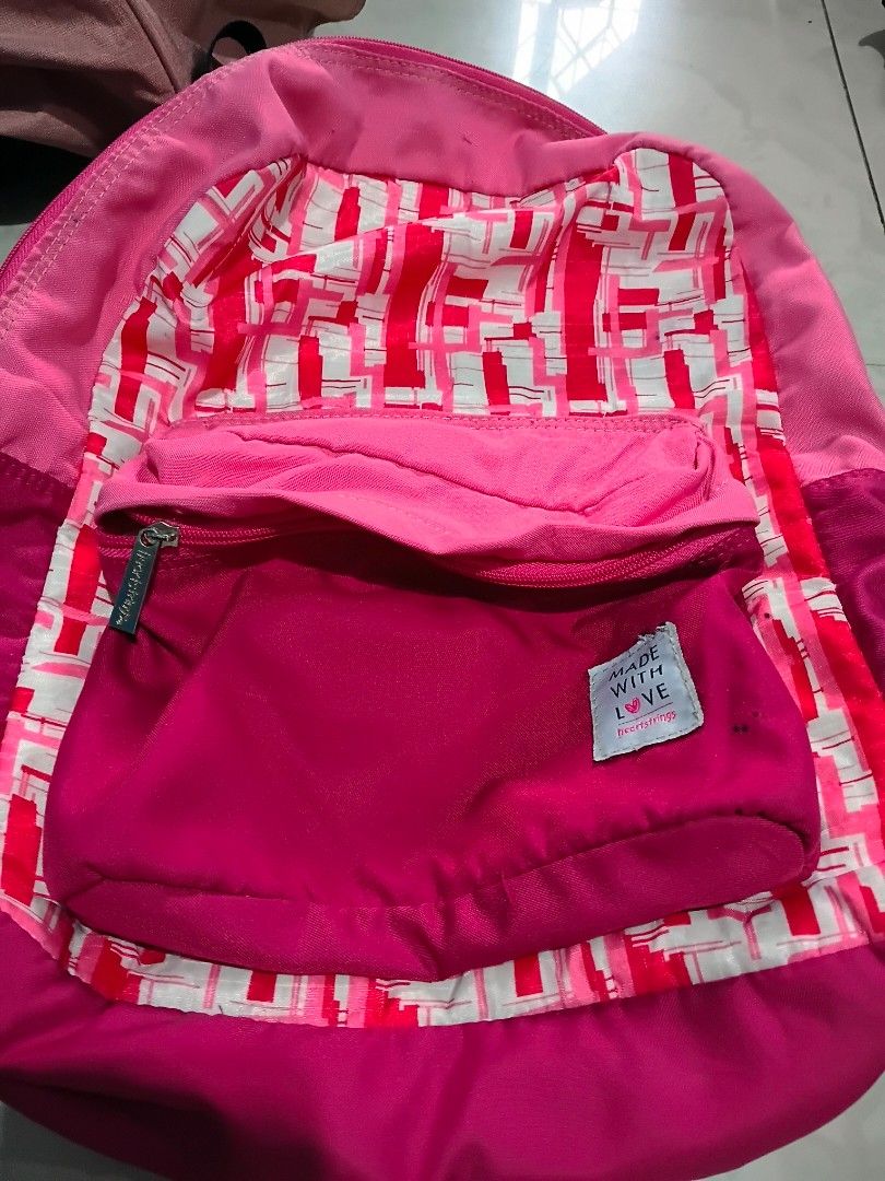 Backpack take all 350 (Category: Backpacks) located in Quezon City. Submitted by stuffcollection123 (Listing ID 1459168134, Image 2). Description: Backpack Good condition Take all 350 Yung isa Heartstring Ung dalawa unknown brand peronsa sm nabili Loc. North caloocan deparo Shipping lbc jnt or lalamove.