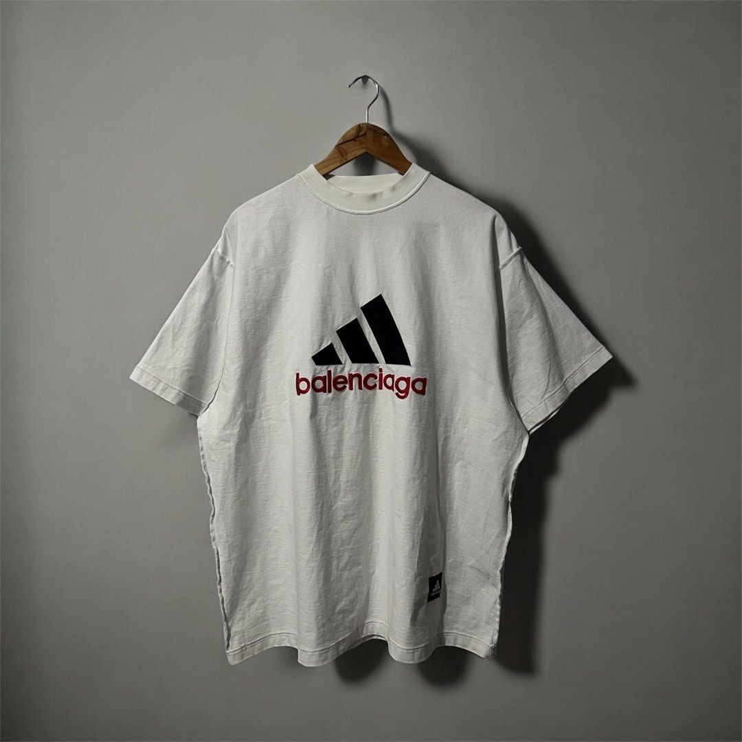 Balenciaga x adidas (Category: Tshirts & Polo Shirts ) located in Paranaque City. Submitted by thriftavenue-0218 (Listing ID 1459172665, Image 1). Description: Balenciaga x adidas Large 24x29 10/10 colorate No issue.