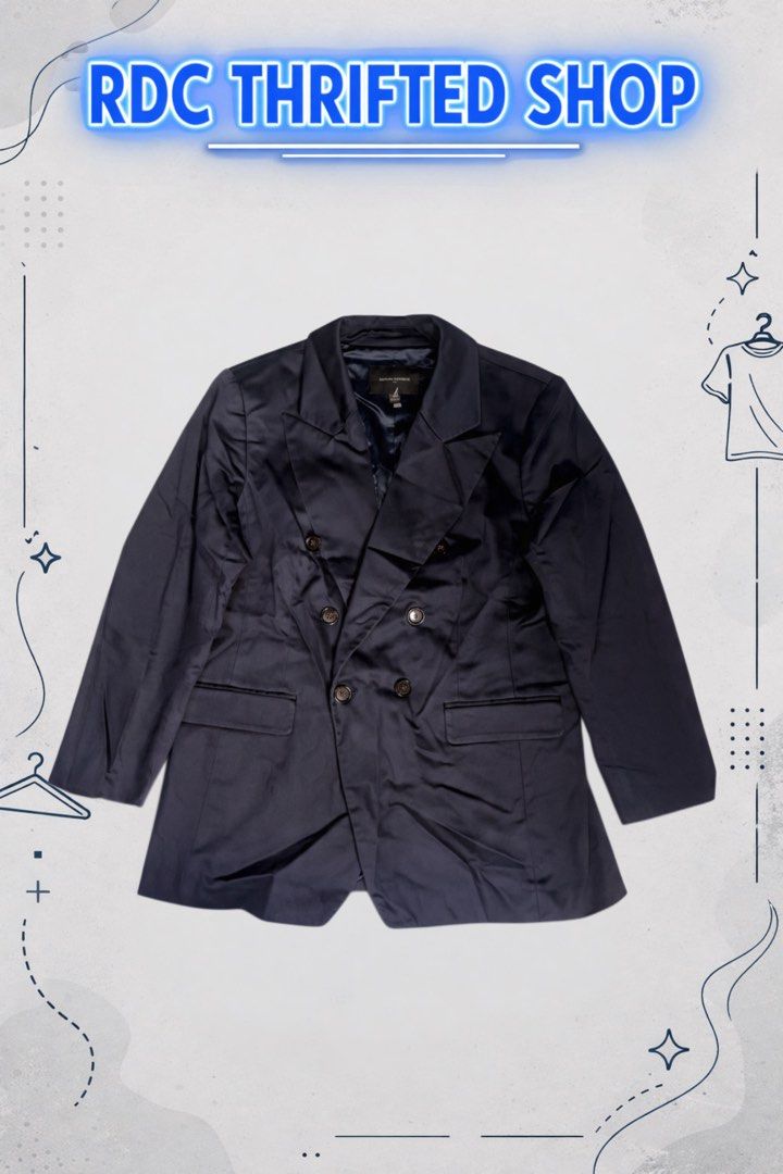 Banana Republic Coat (Category: Coats, Jackets and Outerwear) located in Las Pinas. Submitted by rdcthriftedshop (Listing ID 1459213807, Image 1). Description: 📦 Banana Republic Coat Size 16 on tag Small (Best Fit Medium to Large) Width: 20 Length: 28 Color rate: 10/10 Condition: Brand New Condition No Issue SOLID NETO LALO KAPAG NAPLANTSA NA.