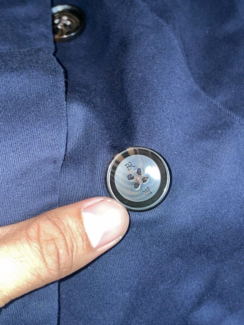Banana Republic Coat (Category: Coats, Jackets and Outerwear) located in Las Pinas. Submitted by rdcthriftedshop (Listing ID 1459213807, Image 3). Description: 📦 Banana Republic Coat Size 16 on tag Small (Best Fit Medium to Large) Width: 20 Length: 28 Color rate: 10/10 Condition: Brand New Condition No Issue SOLID NETO LALO KAPAG NAPLANTSA NA.