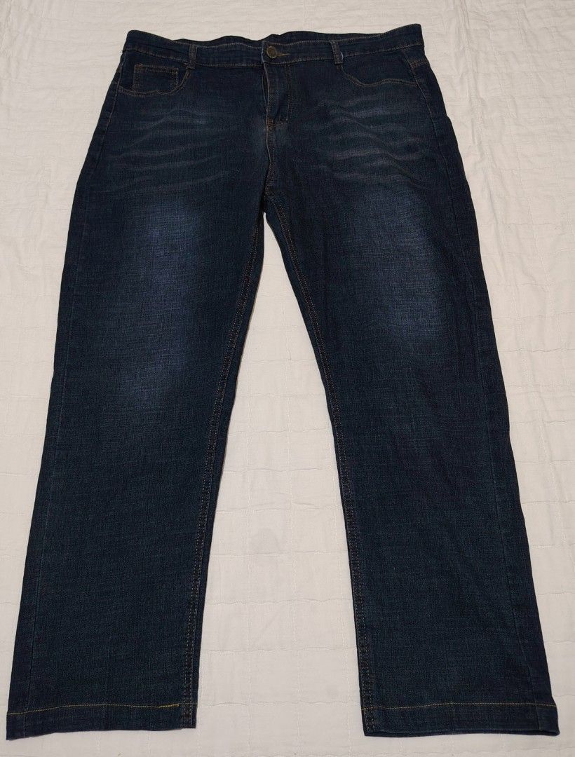 BENEPOLE JEANS Dark Wash Denim Size 36 (Category: Jeans) located in Davao. Submitted by dareyl_121422 (Listing ID 1459146921, Image 1). Description: - Brand: BENEPOLE - Color: Dark Wash Denim - Fit: Straight Leg - Closure: Button and Zip - Pockets: Classic Five-Pocket Styling - Origin: Made in China - Size: 36 - Ideal for: Everyday Wear.