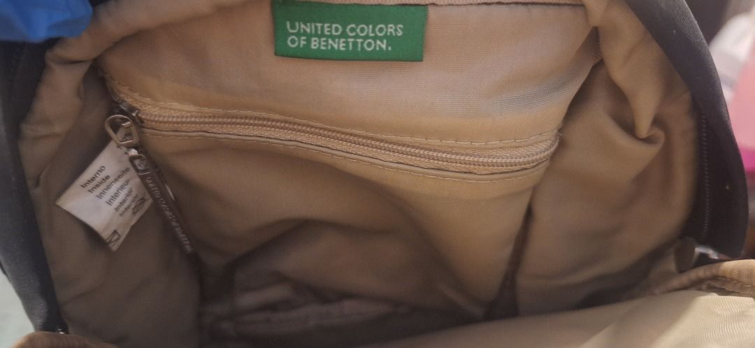 BENETTON Sling Bag (Category: Sling Bags) located in General Trias. Submitted by aeunice (Listing ID 1459238049, Image 2). Description: Brand: United Colors of Benetton Material: 100% Polyester In Good Condition. Easy to wash and clean. Strap is adjustable. Sling bag is light and easy to carry. Waterproof. Perfect for everyday use! Meet up / Shipping via Lalamove, JnT, Gogo Express & LBC. .