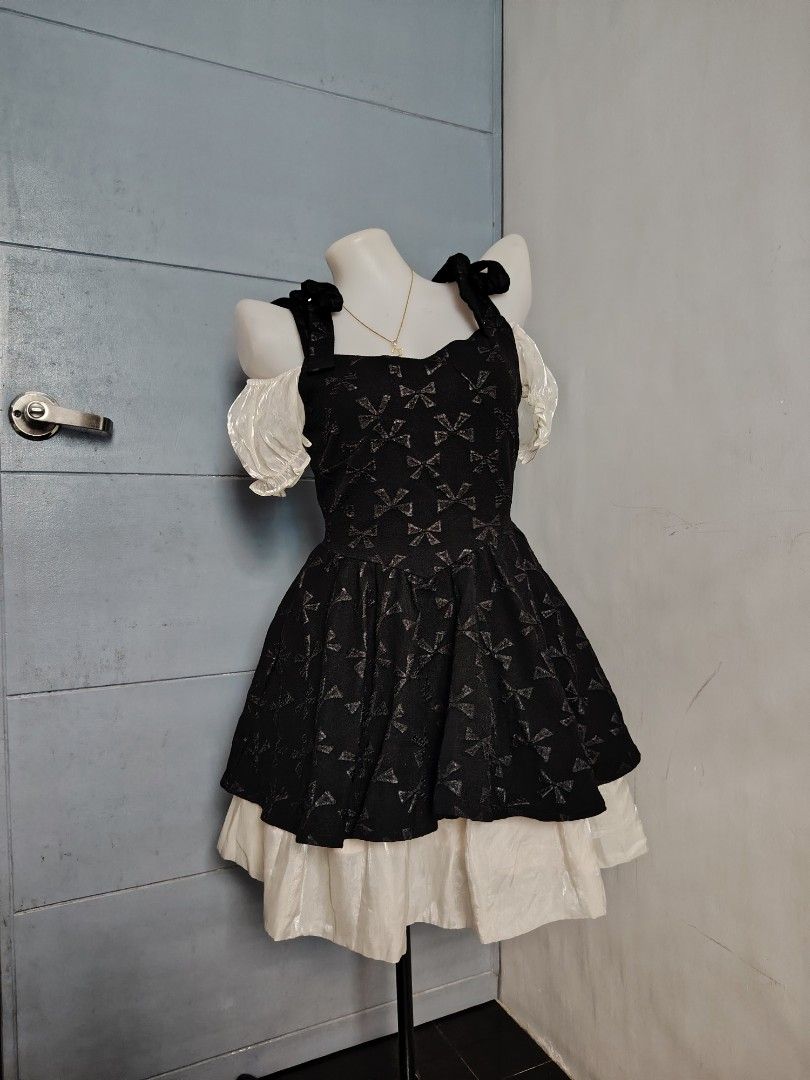 black embossed ribbon dress 🖤 (Category: Dresses) located in Hermosa. Submitted by lcvelycath (Listing ID 1459224731, Image 3). Description: size: s-m °. thrifted, pre-loved, or brand new but ready to wear (some aren't bcs i don't have the time to wash them, very sorryy :<) colors may vary due to lightning & quality 𐙚 °. check details before mine joy miners will be posted :> 𐙚 °. payment first °. mode of payment: Gc@sh mode of delivery: JNT 𐙚
