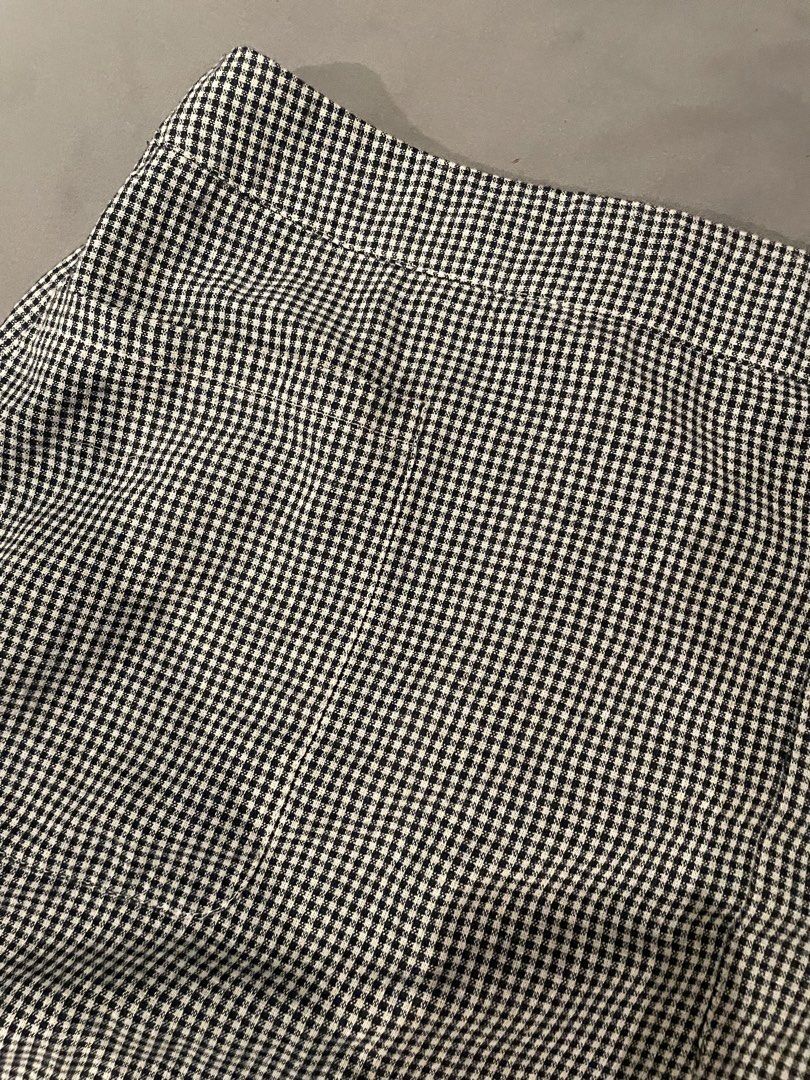Blue Plaid Mini Skirt (Category: Skirts) located in Makati City. Submitted by archivesby_z (Listing ID 1459126630, Image 3). Description: .