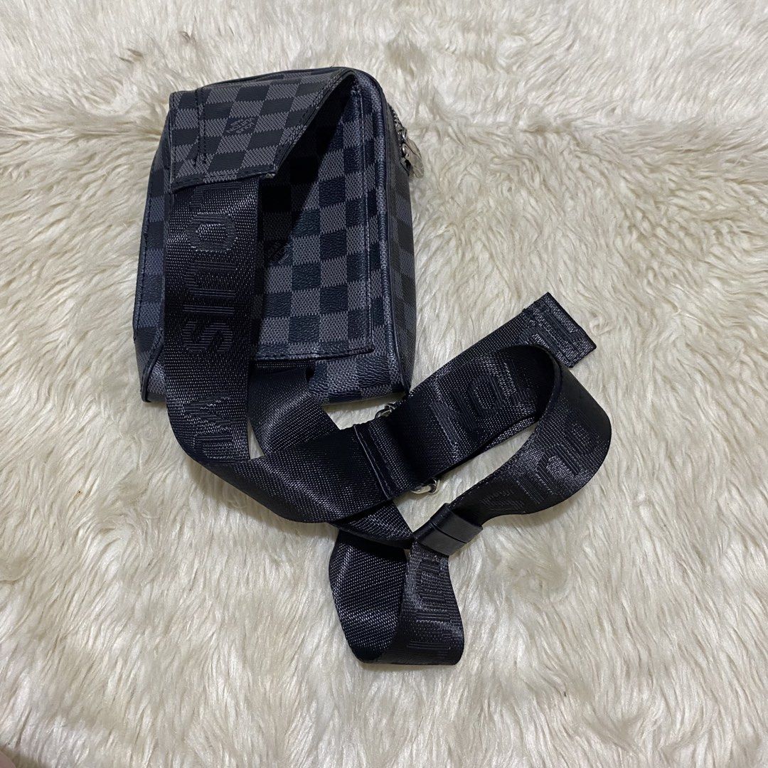 Body Bag LV (Category: Belt bags, Clutches and Pouches) located in Caloocan City. Submitted by discusonlineshop (Listing ID 1459115001, Image 2). Description: Good as new .