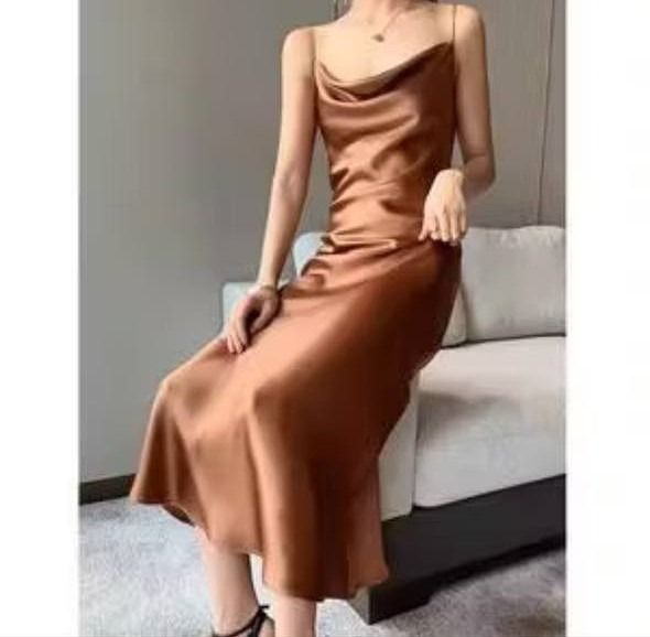 Brown Dress (Category: Dresses) located in Manila. Submitted by chai.inc (Listing ID 1459191266, Image 1). Description: -Medium Size - Only worn once for a few hours.