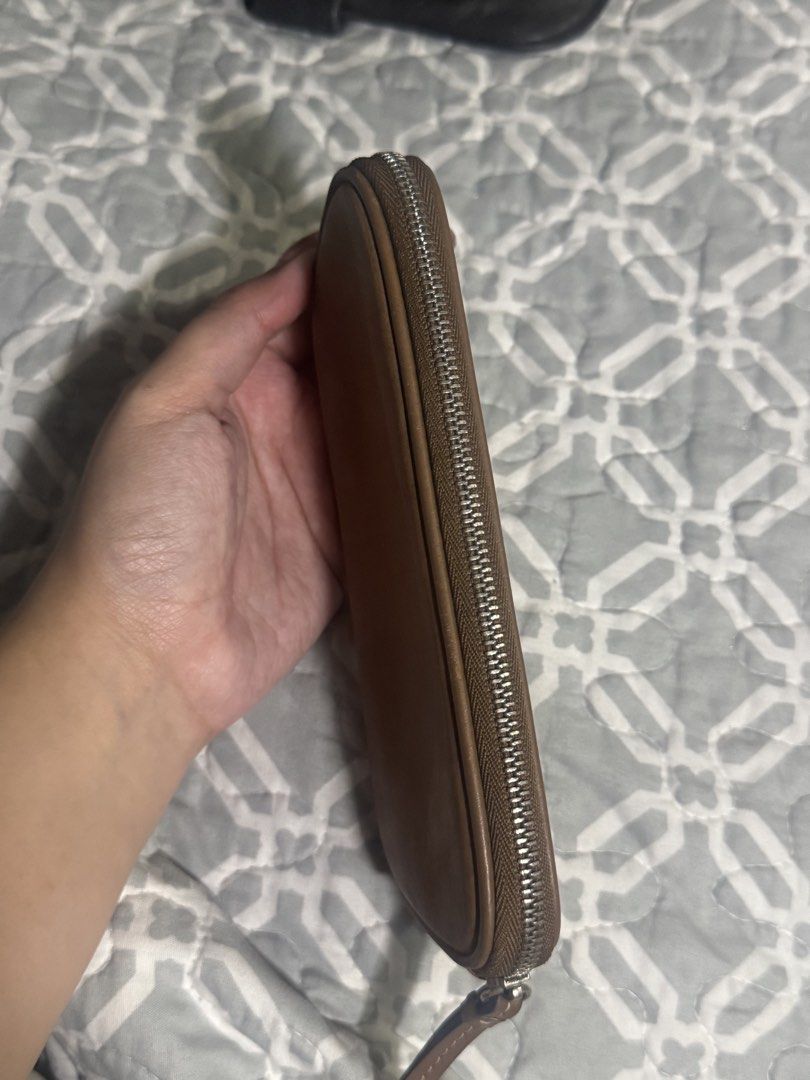 brown leather Coach cosmetic pouch/glasses (Category: Belt bags, Clutches and Pouches) located in Makati City. Submitted by polasale (Listing ID 1459232879, Image 3). Description: Vintage brown leather Coach cosmetic pouch.