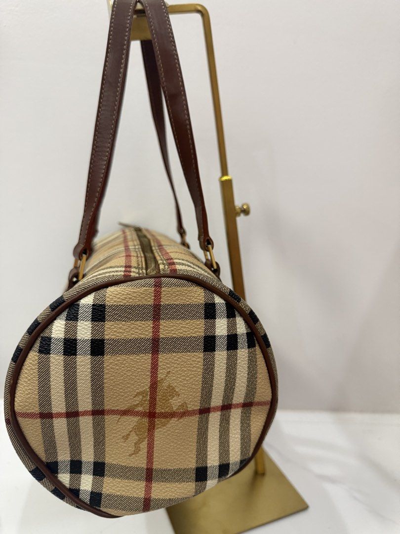 Bundle Sale Original Burberry Bags (Category: Luxury Bags & Wallets) located in Carranglan. Submitted by manella07 (Listing ID 1459130059, Image 3). Description: Original burbrry bags in good condition.