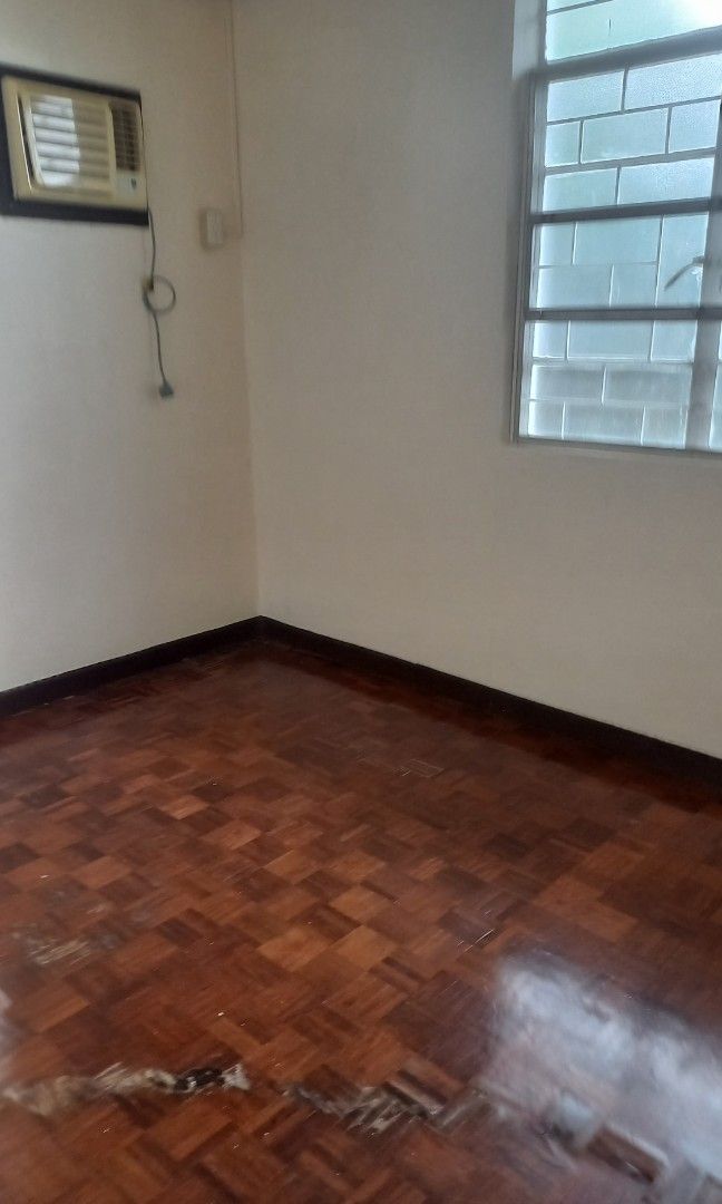 Bungalow House For Rent (Category: House & Lot) located in Las Pinas. Submitted by baby.abaya (Listing ID 1449782316, Image 3). Description: Bungalow House For Rent Philamlife Village 299sqm 3 Bedrooms Den 2 T&B Maid's Room Driver's Room with own cr 2 Car Garage.