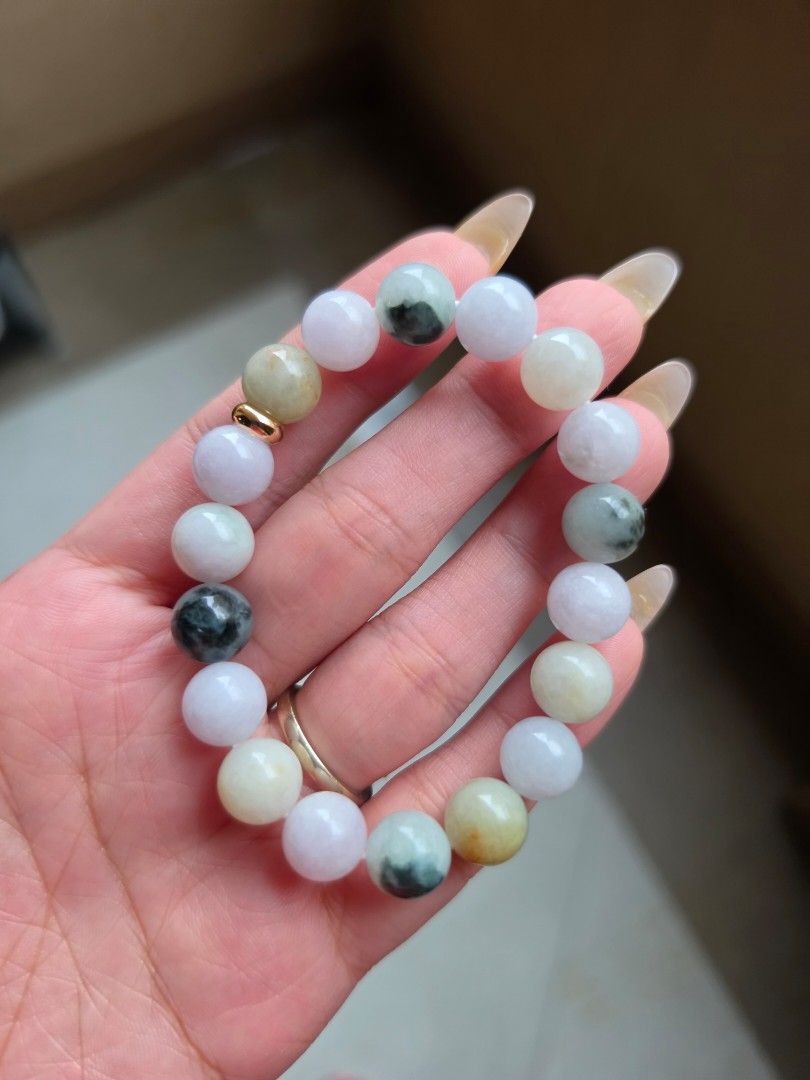Burma jadeite with certificate (Category: Bracelets) located in Quezon City. Submitted by givesomespace (Listing ID 1459178353, Image 1). Description: 11mm, with certificate and box. .