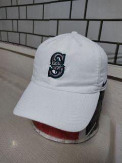(Category: ) located in . Submitted by ek_thriftstore90 (Listing ID 1459090570, Image 1). Description: .