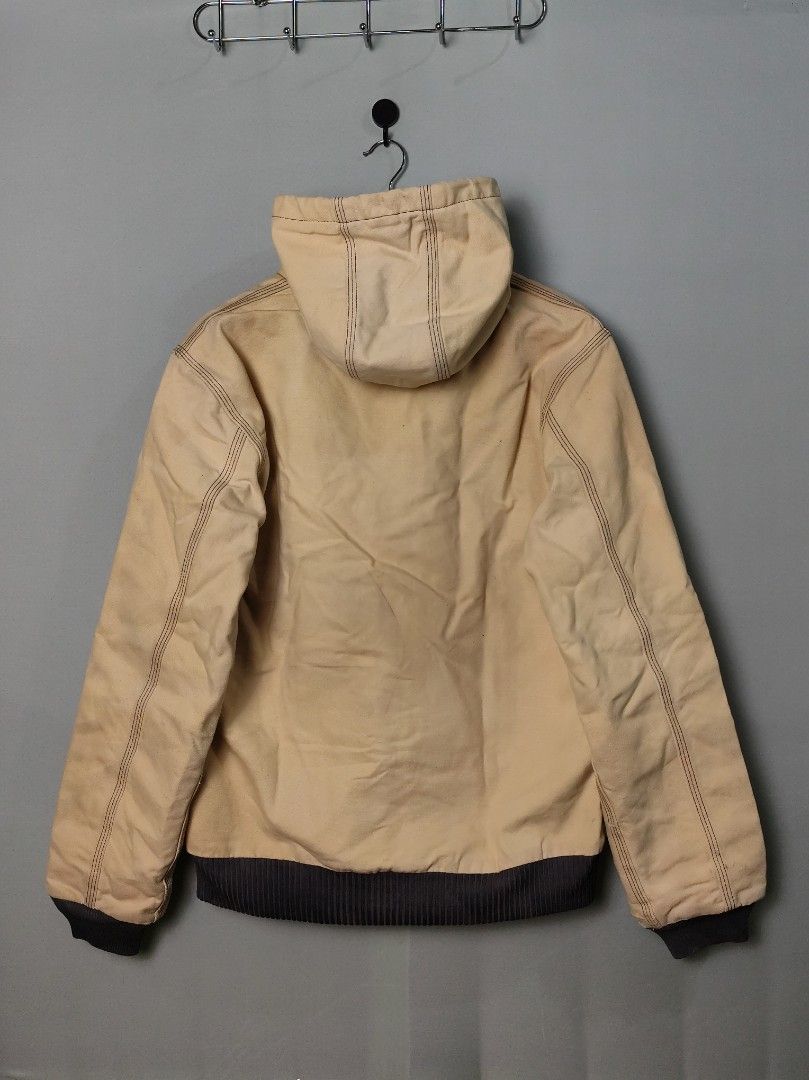 Carhartt Active Jacket Brown (Category: Activewear) located in Tabaco. Submitted by kramjoseph_6 (Listing ID 1455380640, Image 2). Description: pwede WW pm lang dimes:22.5x27.5 ALBAY 📍.