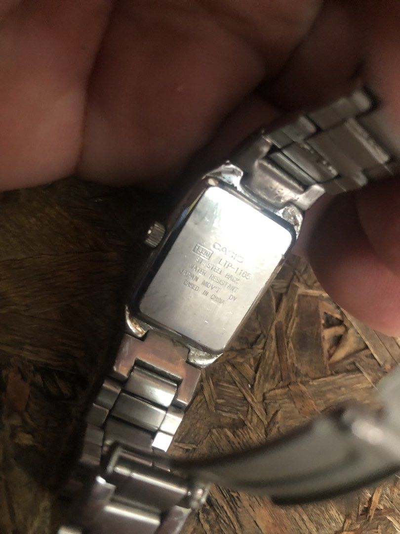 Casio authentic (Category: Watches) located in Kamunting. Submitted by winwinbundle (Listing ID 1459140034, Image 2). Description: Authentic Bateri Function.
