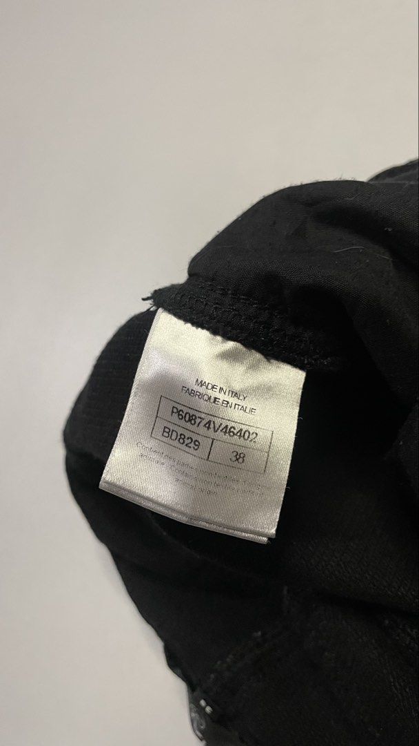 CHANEL (Category: Luxury Bags & Wallets) located in Koronadal. Submitted by zyxarvie (Listing ID 1459141215, Image 3). Description: Size 28/29 L-41 10/10 Color rate.