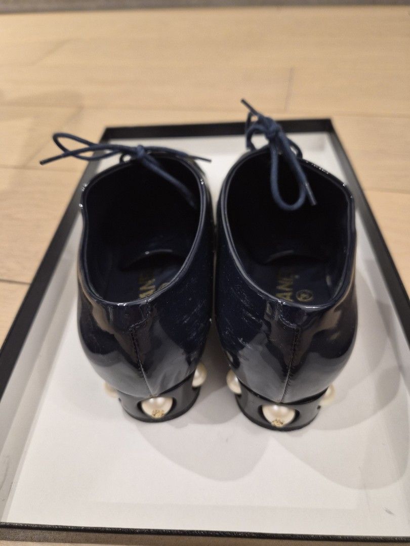 Chanel （分類：鞋及波鞋）位於 Hong Kong。 由 sugar28888 提交（商品編號 1459230466，圖片 3）。簡介： 超新 。穿著五次以內，100%真。
