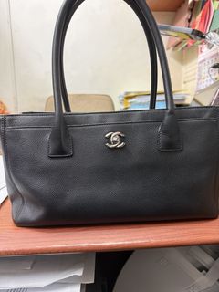 (Category: ) located in . Submitted by chanelng88 (Listing ID 1459151035, Image 1). Description: .