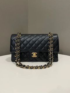 (Category: ) located in . Submitted by lovelotsluxury (Listing ID 1459178839, Image 1). Description: .