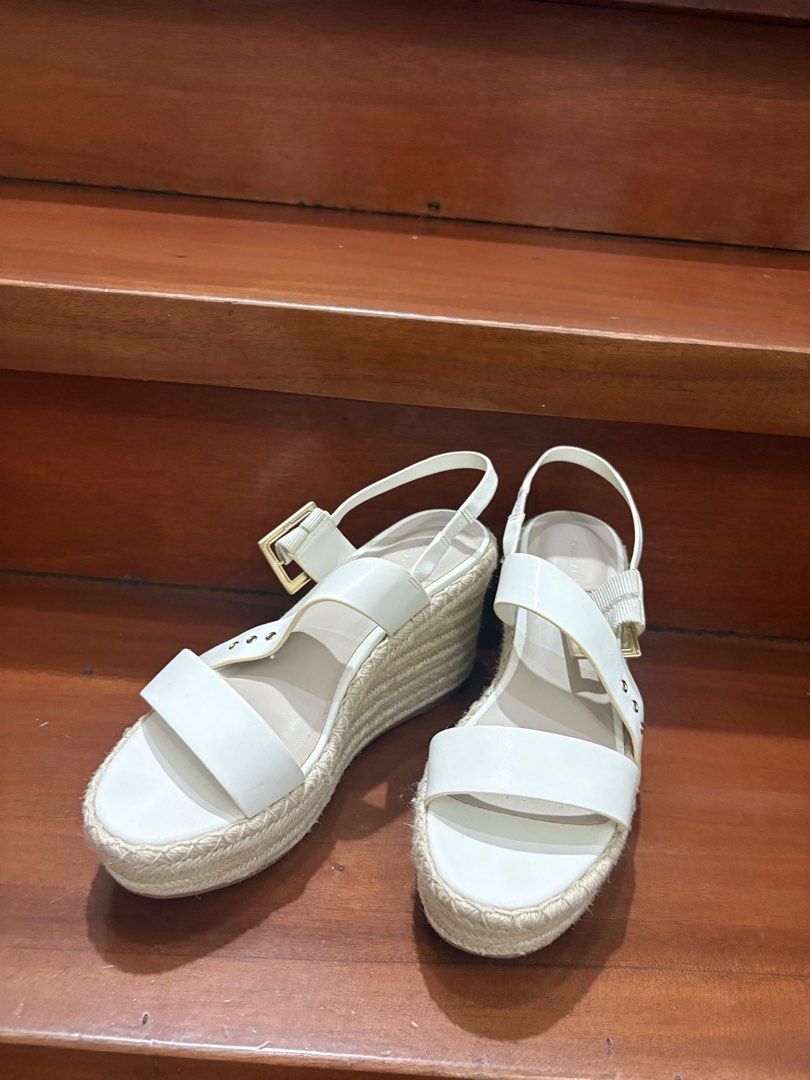 charles and keith white beach wedges heels (Category: Wedges) located in Muntinlupa City. Submitted by meowmeowmeow10101 (Listing ID 1459184274, Image 1). Description: .