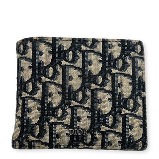 (Category: ) located in . Submitted by carousellluxury (Listing ID 1459183516, Image 1). Description: .