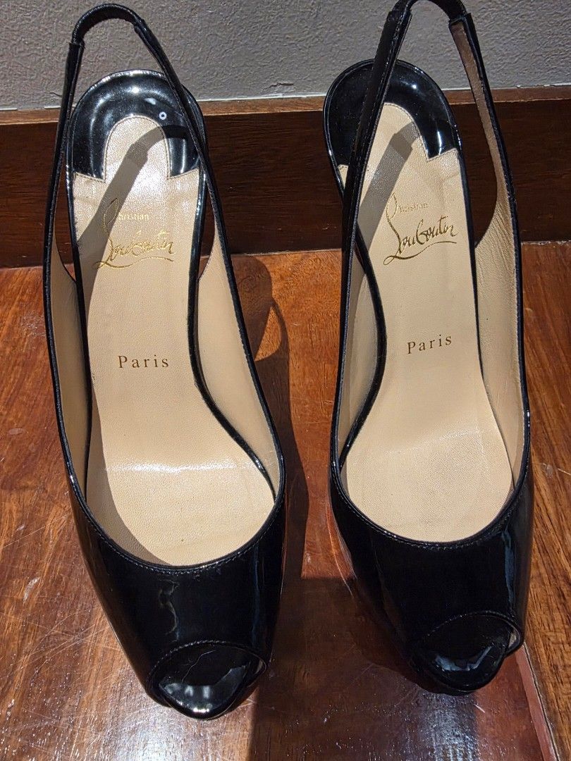 Christian Louboutin Heels 39 (Category: Sneakers & Footwear) located in Pasig City. Submitted by vthing (Listing ID 1459146160, Image 3). Description: around 5 inches .