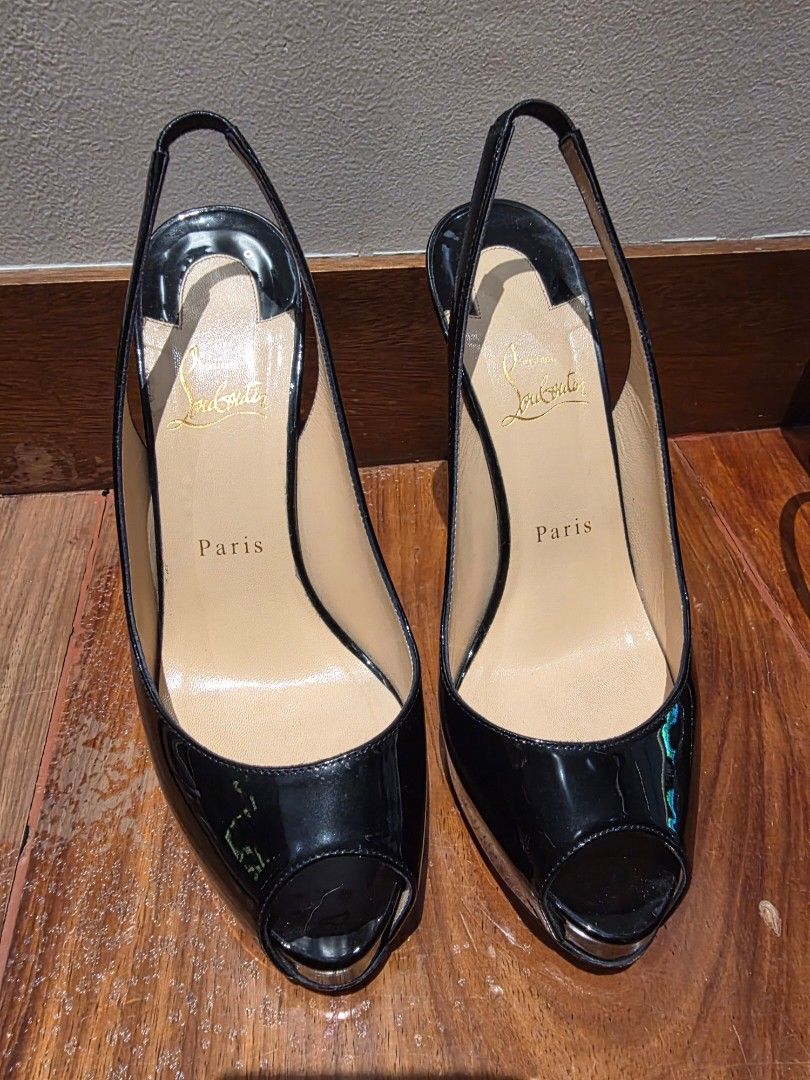 Christian Louboutin Heels 39 (Category: Sneakers & Footwear) located in Pasig City. Submitted by vthing (Listing ID 1459146160, Image 1). Description: around 5 inches .