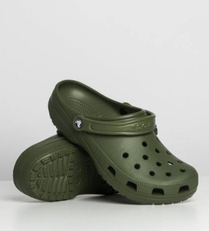 Classic Army Green Crocs Clogs M6/W8 (Category: Slippers & Slides) located in Navotas City. Submitted by ms.soulana (Listing ID 1459193668, Image 2). Description: PreOwned Lightly Used Authentic Crocs Classic Army green clogs - Size M6/W8 24.5 -25CM - Easy slip-on design - Pivoting heel strap for a secure fit - Ideal for everyday wear - Durable and comfortable - Minor scuffs from normal use Good Condition 8.9-9/10 .
