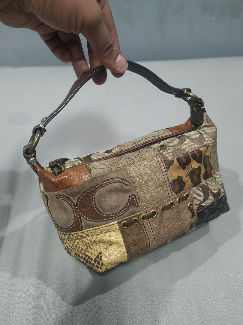 Coach patch work mini (Category: Purses & Pouches) located in Santa Rosa. Submitted by _ba_mo_si_ (Listing ID 1459213212, Image 2). Description: Bag only Plus sf Dm.