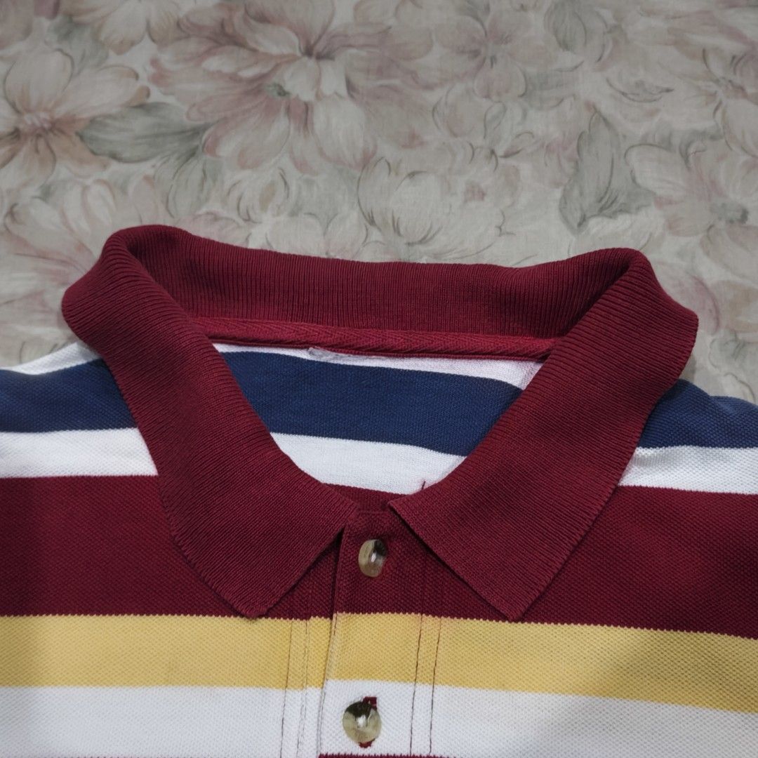 Columbia Polo (Category: Formal Shirts) located in Naga. Submitted by makuri_4400 (Listing ID 1459141786, Image 3). Description: Size - M - L Length - 28 Width - 19.5 Condition - 8/10 Color rate - 7/10 Issue - Loose neckline and missing tag.