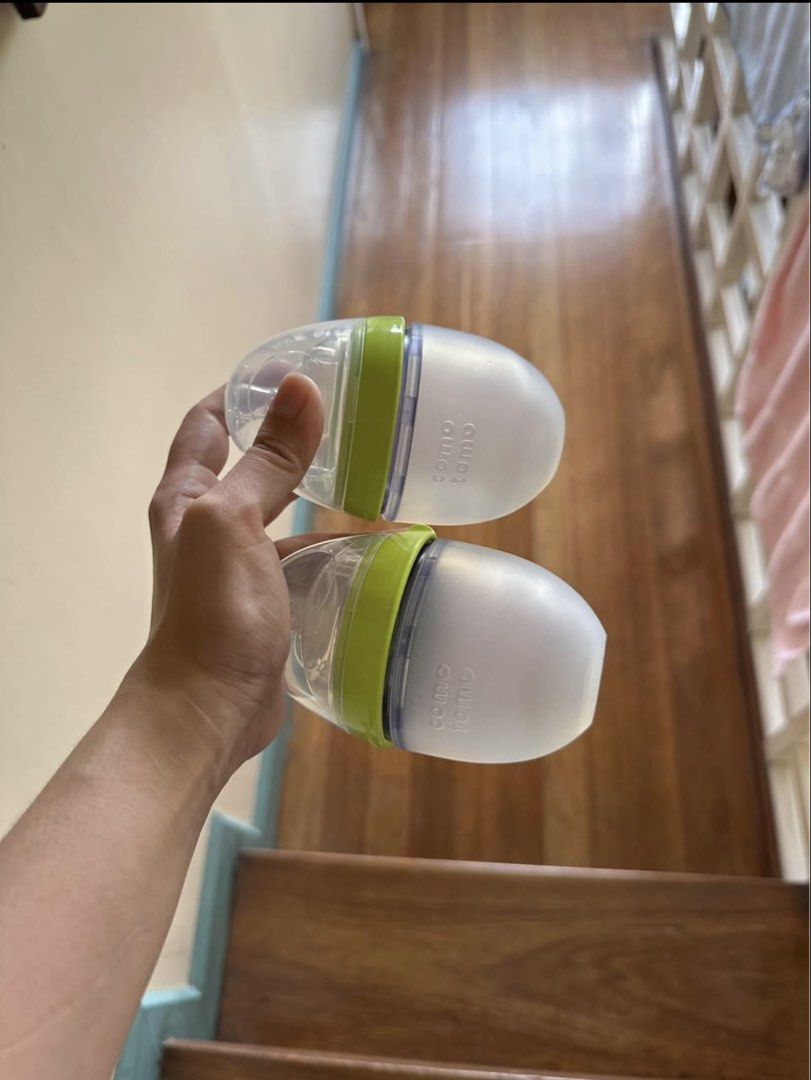 Comotomo Baby Bottles 2 Pack (Category: Breastfeeding & Bottle Feeding) located in Quezon City. Submitted by selectionsbyalex (Listing ID 1459204671, Image 2). Description: Original comotomo 5oz bottles One bottle used once to try. The other was just washed and steam sterilized. Not even yellowish. ₱600 per pc. Get both for ₱1,000. Rfs: not preferred by baby. .