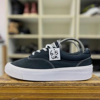 (Category: ) located in . Submitted by sneakers.too (Listing ID 1459124578, Image 1). Description: .