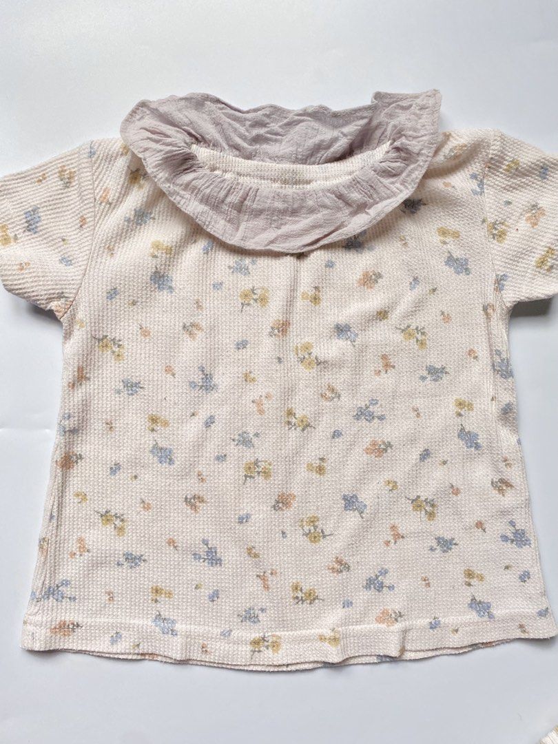 Cottage Core Set Terno (Category: Babies & Kids Fashion) located in Subic. Submitted by merge024 (Listing ID 1459164226, Image 2). Description: EUC 12-18m Top has yellow stain at the back (unnoticeable).