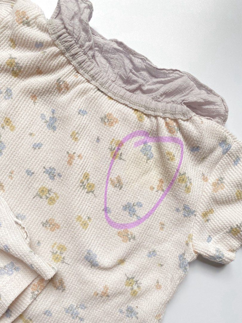 Cottage Core Set Terno (Category: Babies & Kids Fashion) located in Subic. Submitted by merge024 (Listing ID 1459164226, Image 3). Description: EUC 12-18m Top has yellow stain at the back (unnoticeable).