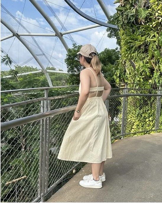 Cream Midi Dress (Category: Dresses) located in Rizal. Submitted by nixx__ (Listing ID 1459282143, Image 2). Description: Used once. No issue. Original price when bought was 350. Now selling it for only 250 Size L Length: 45 inch Bust: 18 inch Waist: 17 inch When worn photos are included in this post. Delivery via lalamove or LBC ‼️ Payment first policy.