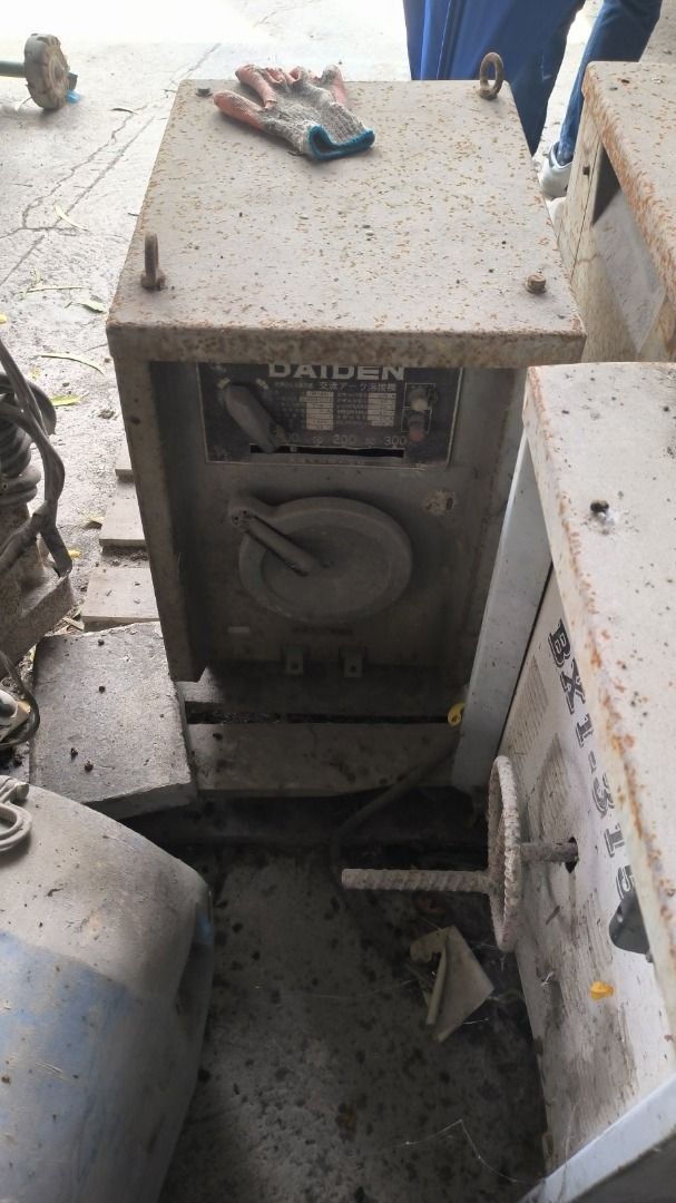 DAIDEN AC Arc Welding Machine Copper (Category: Construction Tools & Equipment) located in Caloocan City. Submitted by cosmicstar_2b6382 (Listing ID 1459107202, Image 3). Description: For Sale 3 units Daiden BP-300 AC Arc Welding Machine with Built-in Electric Shock Prevention Device. Orig from Japan, still working Price is negotiable upon visit .