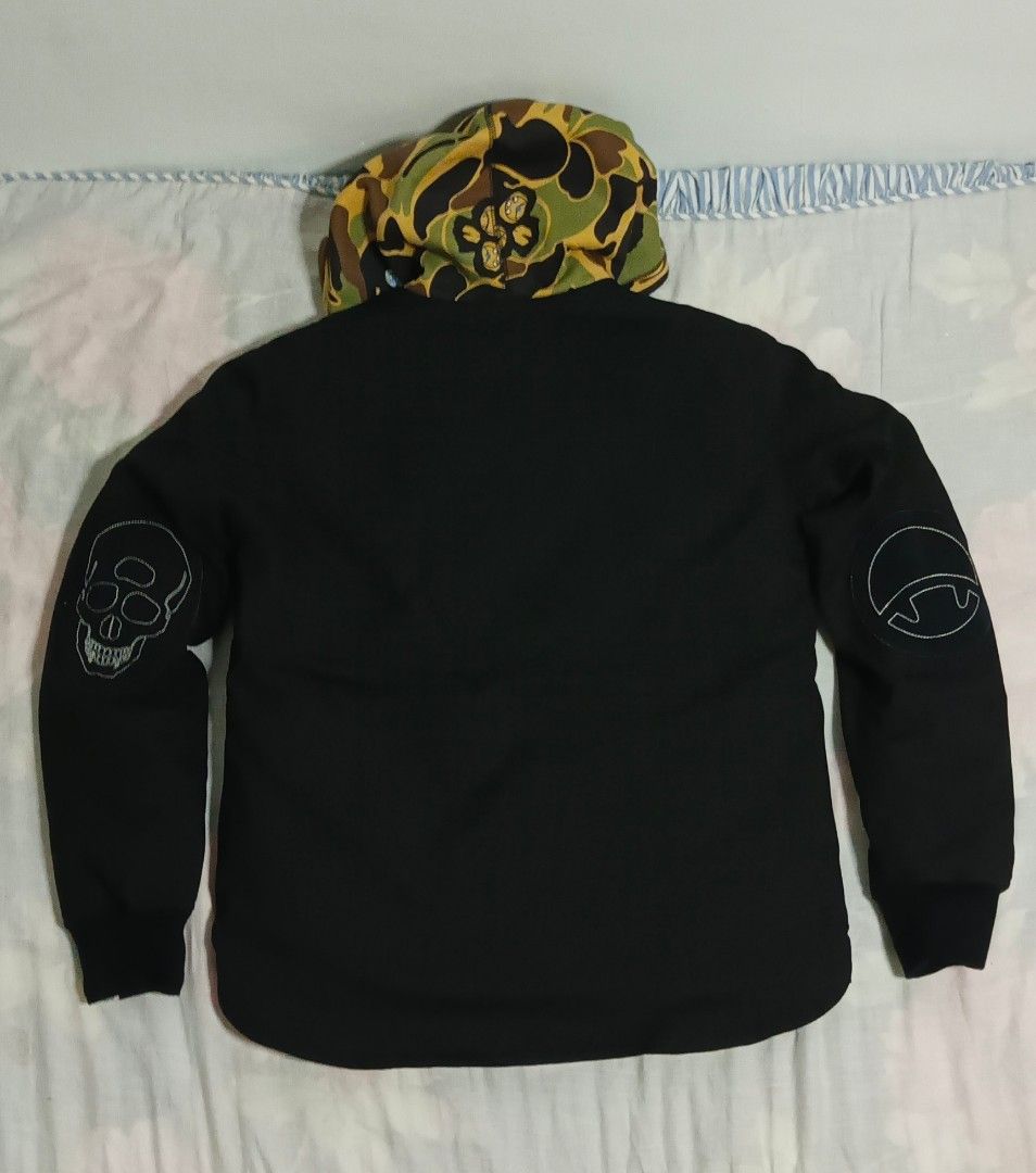 DEVIL NUT x BACK IN BLACK Hooded Work Jacket (Category: Announcements) located in Calamba. Submitted by gneapsektor (Listing ID 1459253909, Image 3). Description: DEVIL NUT x BACK IN BLACK Hooded Work Jacket Size: Medium 170/88B ~ Pang 5'5 - 5'7 Condition: 9.5/10. No issues Details: Skull buttons, Camo hood, Crossbones patch, Quilted Down lining. Legit vintage collab 2013 ₱3000 RFS: Maliit sakin details in the.
