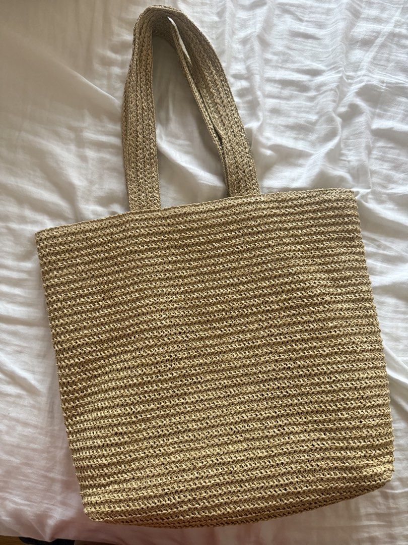 Dior Rattan Tote (Category: Luxury Bags & Wallets) located in Lipa City. Submitted by kynedlp (Listing ID 1459117941, Image 2). Description: - Spacious tote bag.