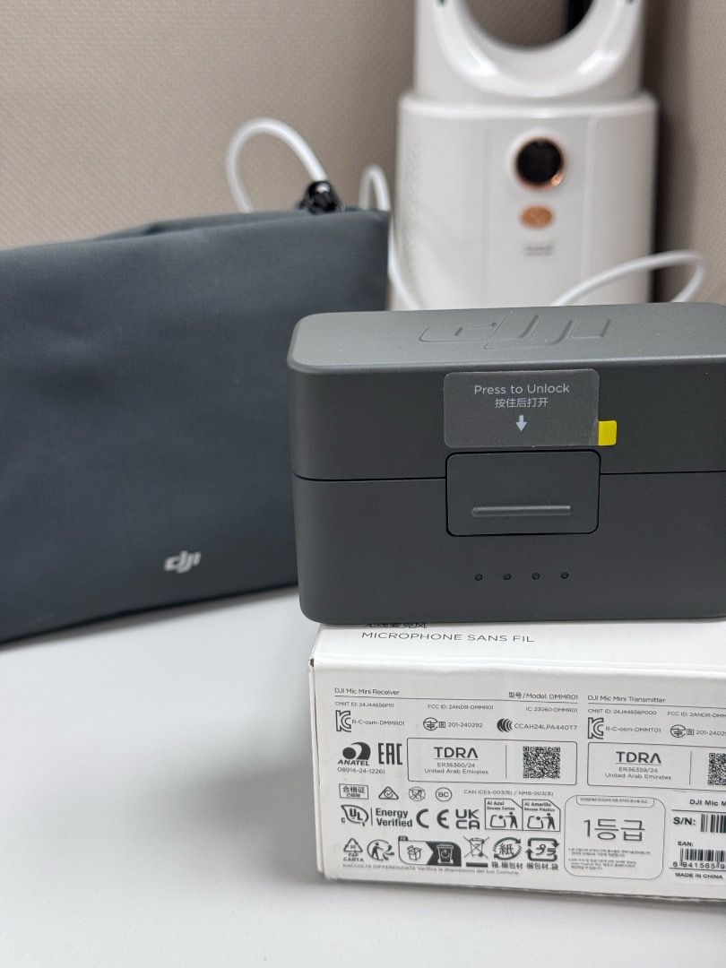 DJI Mic Mini Wireless Microphone System (Category: Microphones) located in Caloocan City. Submitted by acechaluce2026 (Listing ID 1459134748, Image 3). Description: - DJI Mic Mini wireless microphone system - Includes transmitter, receiver, and charging case - Compact and portable design for easy on-the-go use - Perfect for vlogging, interviews, and content creation - Comes with a convenient storage pouch - Ready for your next recording project R
