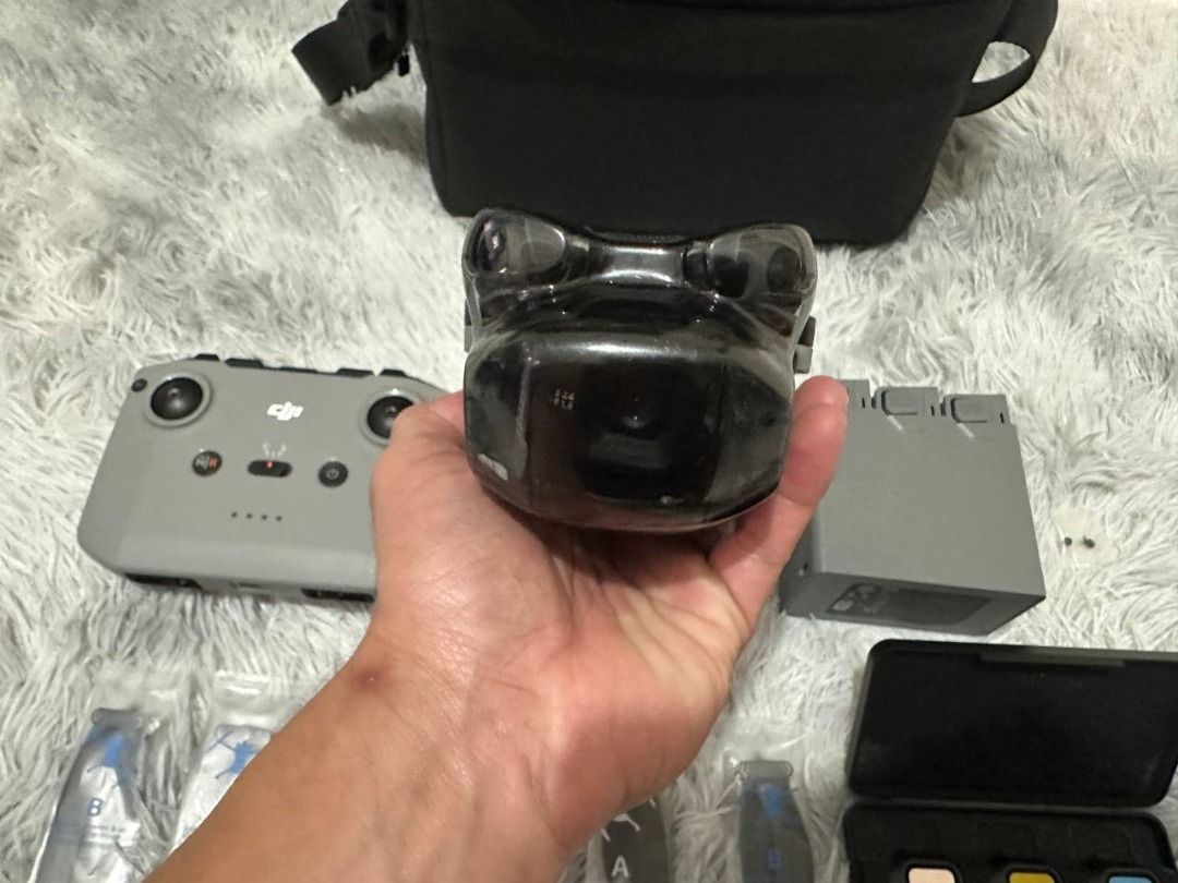 DJI Mini 5 Pro FMC (Category: Drones) located in San Mateo. Submitted by ako_ay_pangit_ngunit_mabait (Listing ID 1459135254, Image 2). Description: For Sale 35,000 DJI Mini 5 Pro FMC Aircraft DJI RC-N3 Flight battery x3 Two way charging hub Shoulder bag ND Filter Set 6 set of propeller Cycle count 4, 6, 6 Hindi ko maalis ung login email ko pero all working yan at hindi yun nakaka apekto mismo sa drone Meet up Q.C Batasan, Commonwealth, Fairview, 
