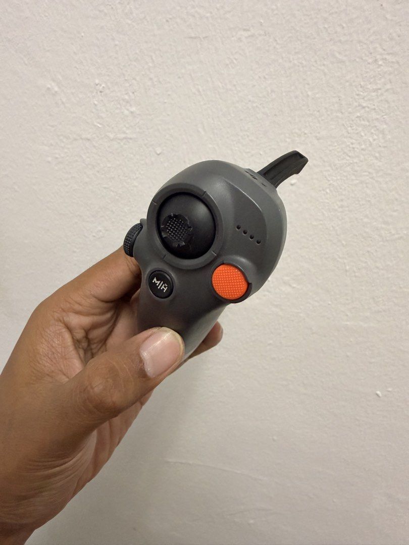 DJI Motion Controller 3 (Category: Drones) located in Kuala Lumpur. Submitted by fakhrih (Listing ID 1459106971, Image 1). Description: DJI Motion Controller 3 Condition 10/10 Bought this before for Avata 2 COD at Prima Saujana, Kajang..