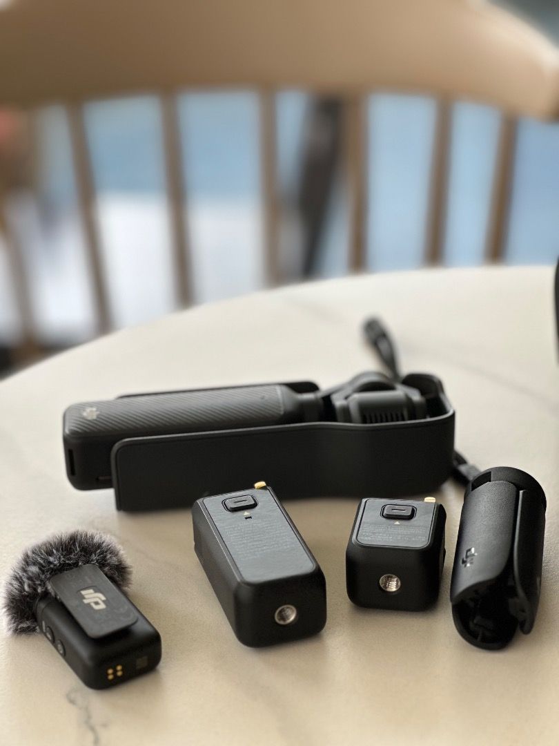 DJI Pocket 2 Creator Combo Gimbal Camera (Category: Cameras) located in Davao. Submitted by twolipsms (Listing ID 1459155351, Image 3). Description: Selling my DJI Osmo Pocket 3 Creator Combo in almost brand-new condition. Very fresh unit with zero scratches and screen protector already installed since day one! From: Official DJI Store (Abreeza Mall, Davao City originally purchased from 37k+) Status: Complete set with original box, all combo incl