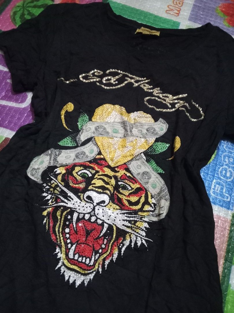 Ed hardy (Category: Shirts) located in Manila. Submitted by tcbukay_zxc25 (Listing ID 1459191582, Image 2). Description: Ed hardy bids women's waistline 16 length 24 cut wash.
