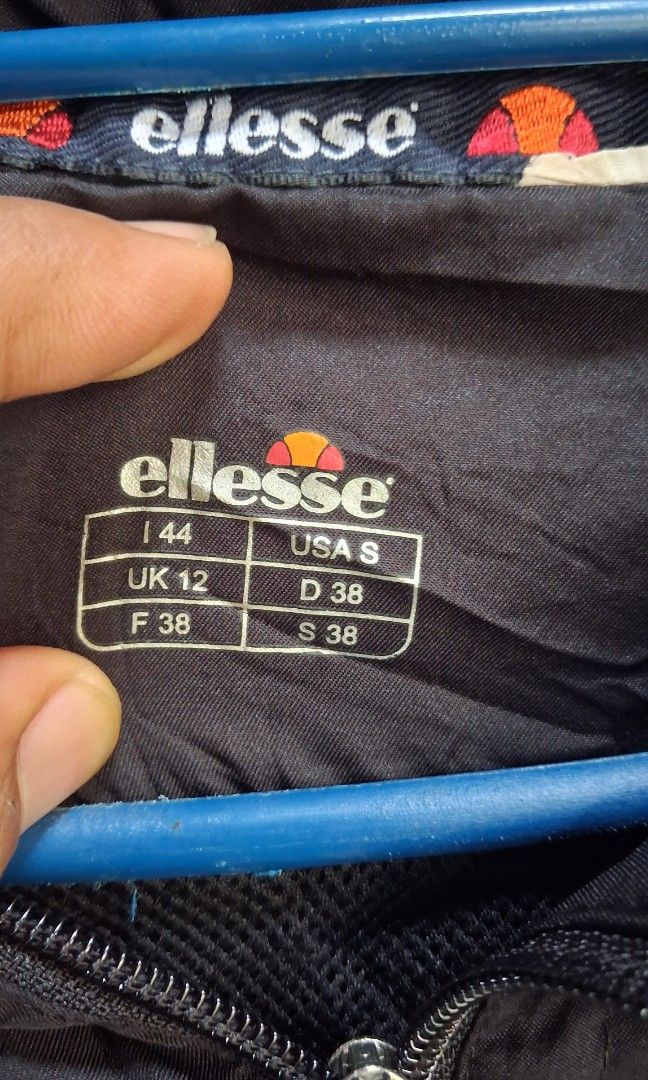 ELLESSE FULL ZIP WINDBREAKER JACKET (Category: Coats, Jackets and Outerwear) located in Paranaque City. Submitted by dennis_580 (Listing ID 1459102727, Image 1). Description: ELLESSE WINDBREAKER JACKET SIZE SMALL PM NOW..